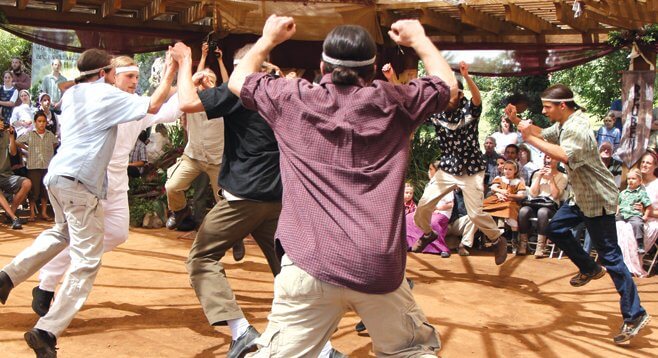 la gente de yellow deli creyentes melosos o culto a los oportunistas