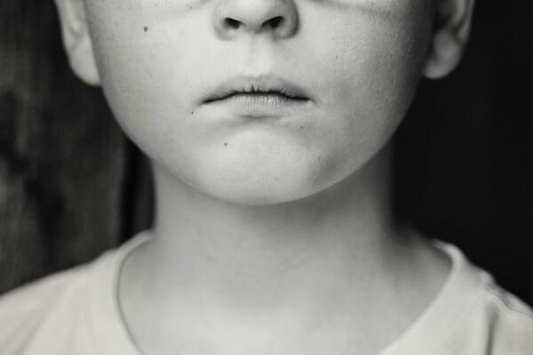 kindermishandeling beinvloedt hersenontwikkeling studie toont aan dat complex trauma verband houdt met psychopathologie en cognitieve ziekte
