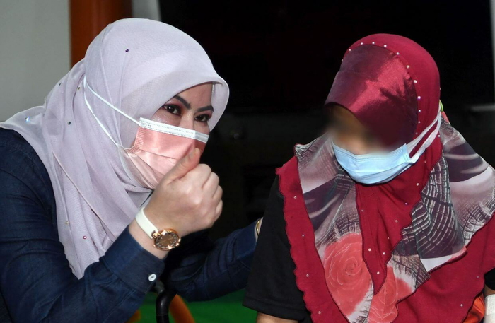 rina harun zeventien kinderen misbruikt per dag van januari tot april van dit jaar
