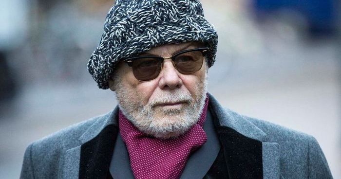 vrijgelaten pedofiele popster gary glitter kan terugkeren naar de gevangenis nadat hij is opgenomen terwijl hij praat over het dark web