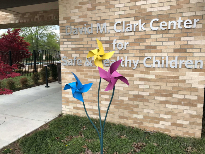 la pandemia ha cambiado el modo en que se denuncian los presuntos casos de maltrato infantil en arkansas