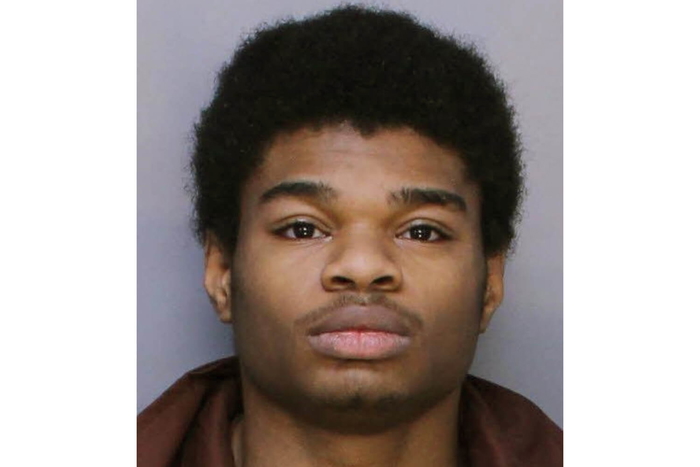 pa un hombre se enfrenta a 115 cargos por abuso sexual de menores algunos de los cuales alegan que las victimas eran menores de 13 anos