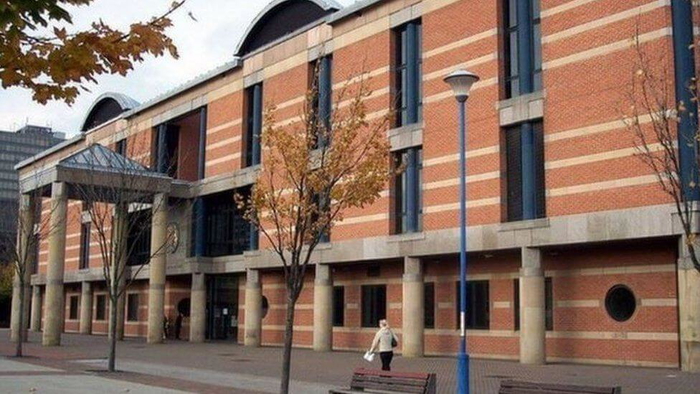 un prolifico delincuente sexual de stokesley es encarcelado por abuso de menores en linea