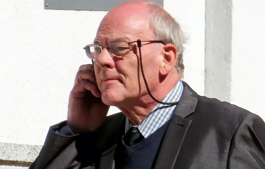 paedophile music teacher who collected 1 500 child abuse pictures spared jail so he can kick dreadful habit