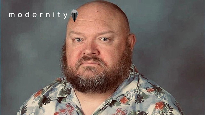 Еще один развращенный левак: Много подобных случаев...