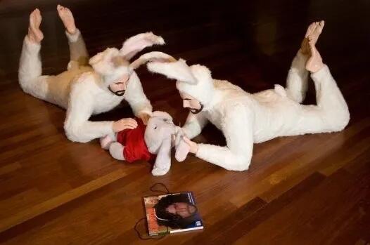 "Эта рутина "Хлеба и зрелищ" выглядит довольно наигранной..."