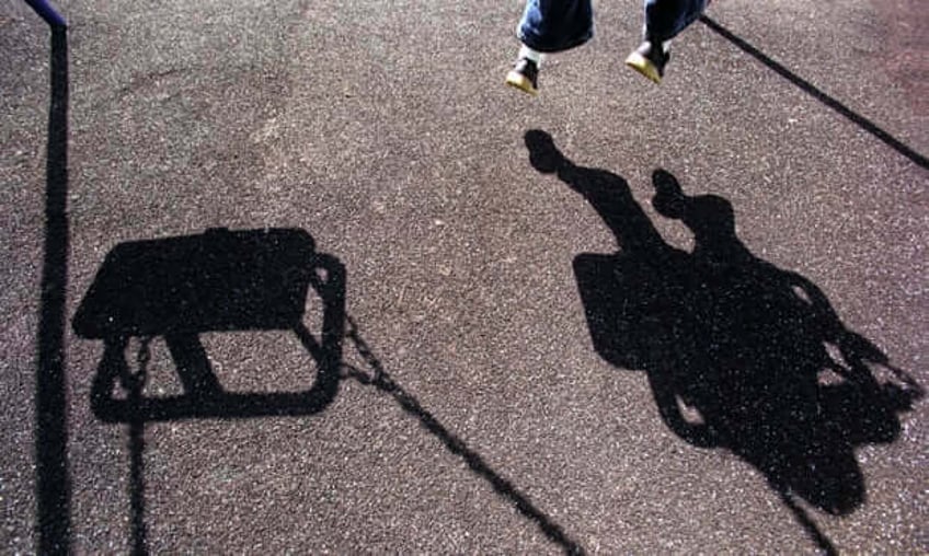 slachtoffers van seksueel misbruik van kinderen beschuldigd van liegen tegen de politie