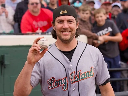 Trevor Bauer lanza un no-hitter para los Patos de Long Island en sólo su segunda salida en EE.UU. desde 2021