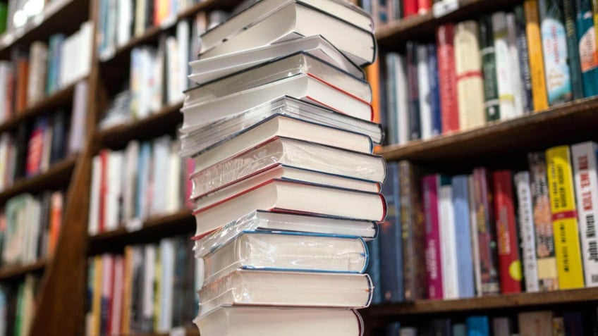 texas senate passes bill banning sexually explicit material in school libraries