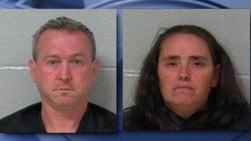 vijf carroll county familieleden gearresteerd voor kindermishandeling
