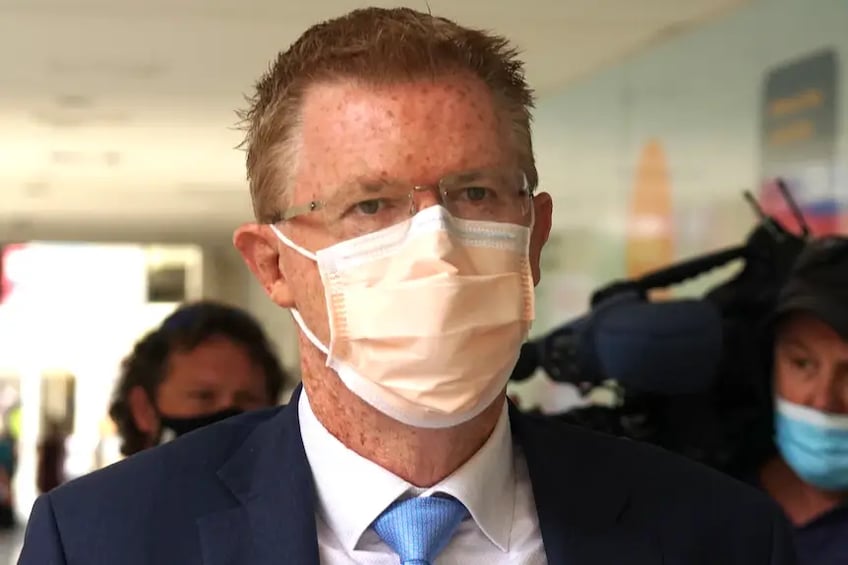 voormalig joondalup health campus ceo kempton cowan beschuldigd van bezit kindermisbruik videos